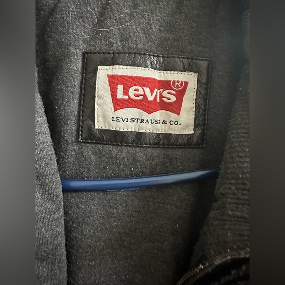 Men’s Levi Jacket - Picture 2 of 6